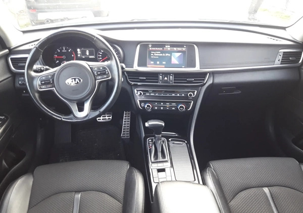 Kia Optima cena 55000 przebieg: 220000, rok produkcji 2017 z Sulejówek małe 436
